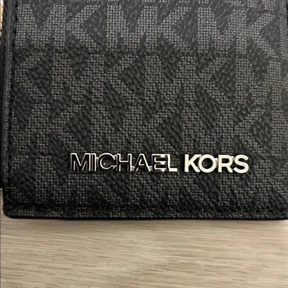 Michael Kors Black Card Holder - Picture 2 of 8